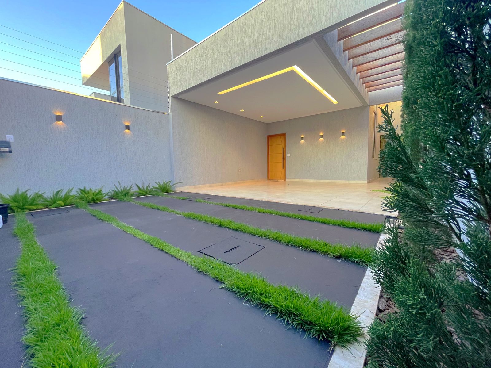 35e6d659-fa6d-4876-9b17-3c93ea48221c