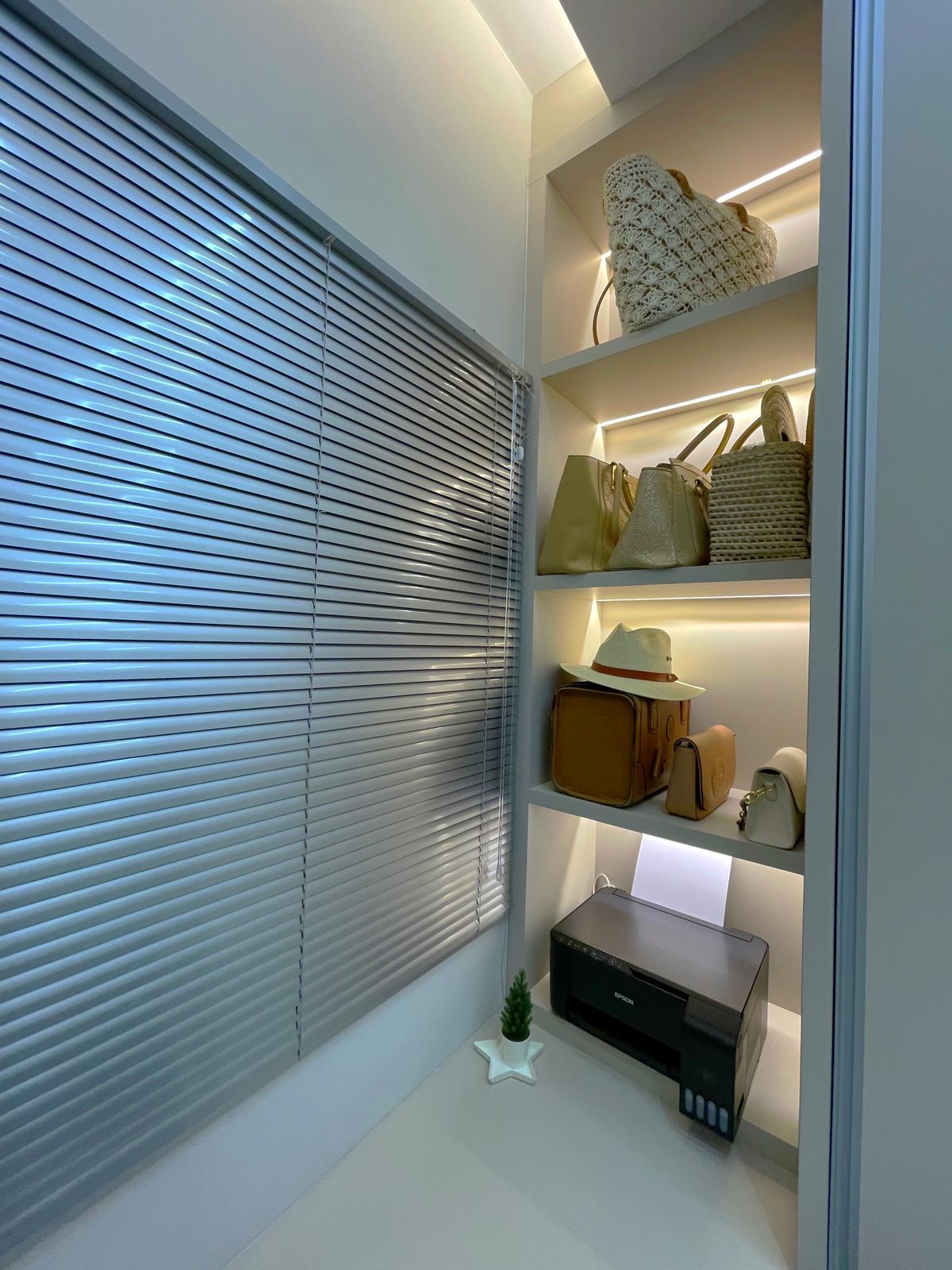 6d5315bc-32af-42b3-be2b-92d1e2de3c31