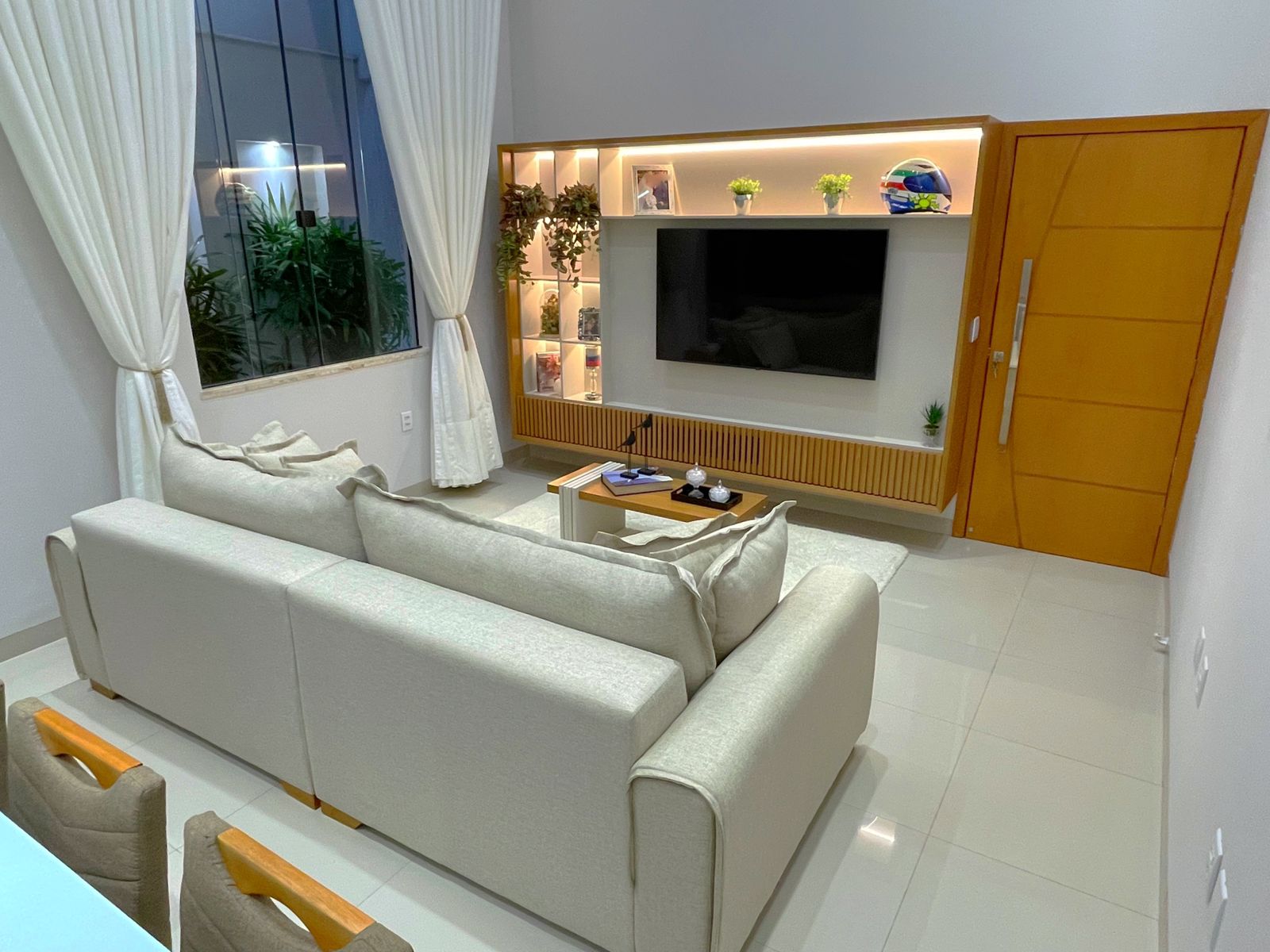 df83e558-871c-4177-851d-cbbe8bba5a83