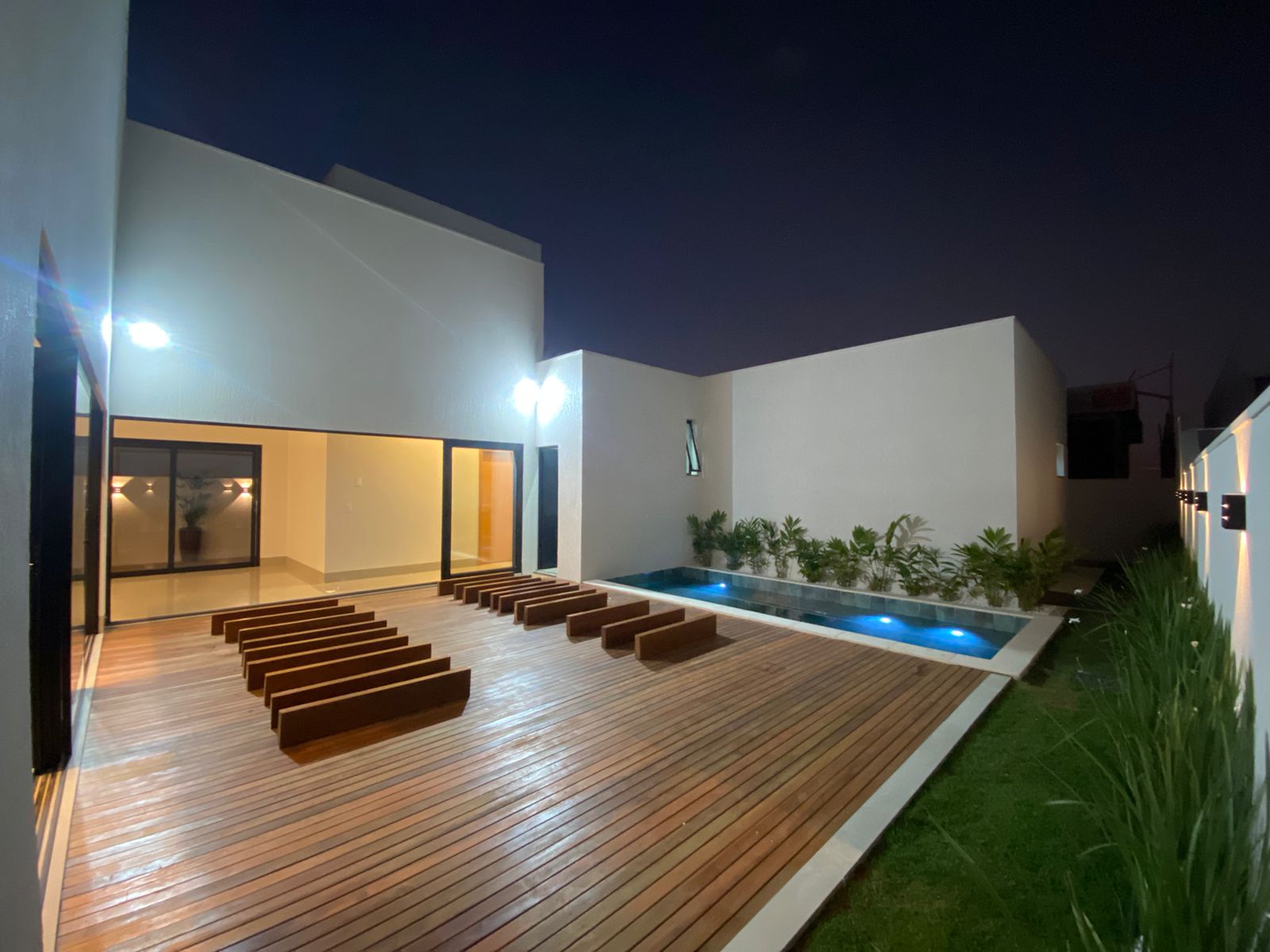 1b9bd1f7-e48b-4433-a05e-825df6021e94