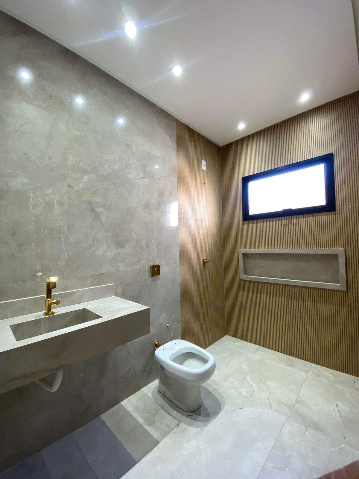 dd020c17-7e45-438f-be5c-91c38de1fd73